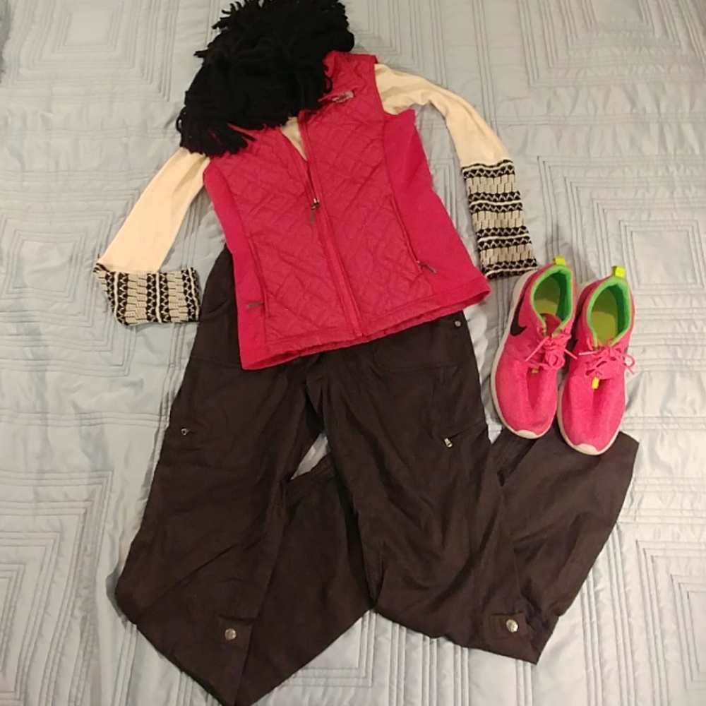 Athleta Black Shasta pant size 6